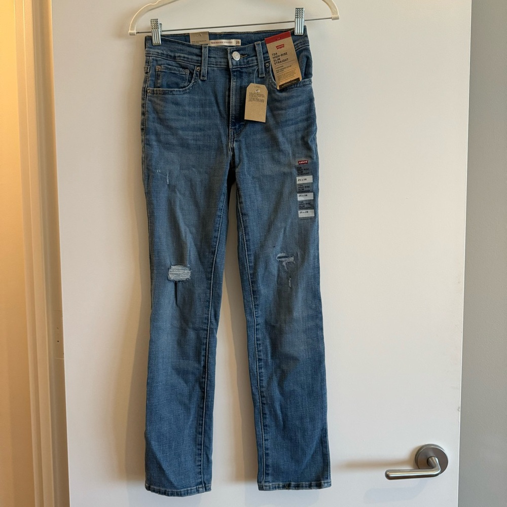 Levi’s 724 High-Rise Slim Straight Jeans NEW